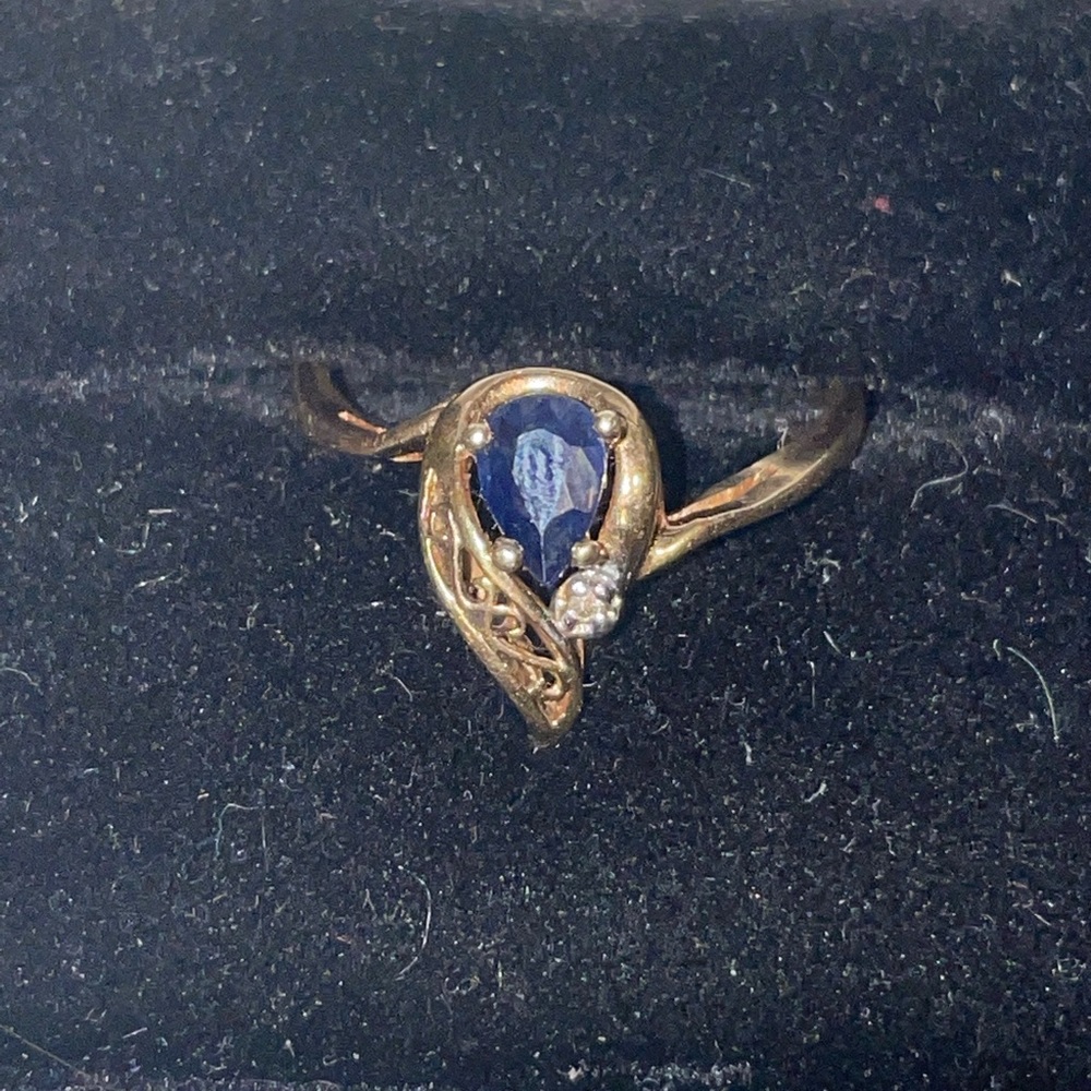 14k gold ring Sapphire